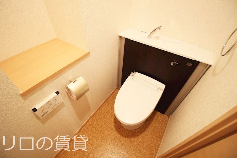 トイレ　別号室