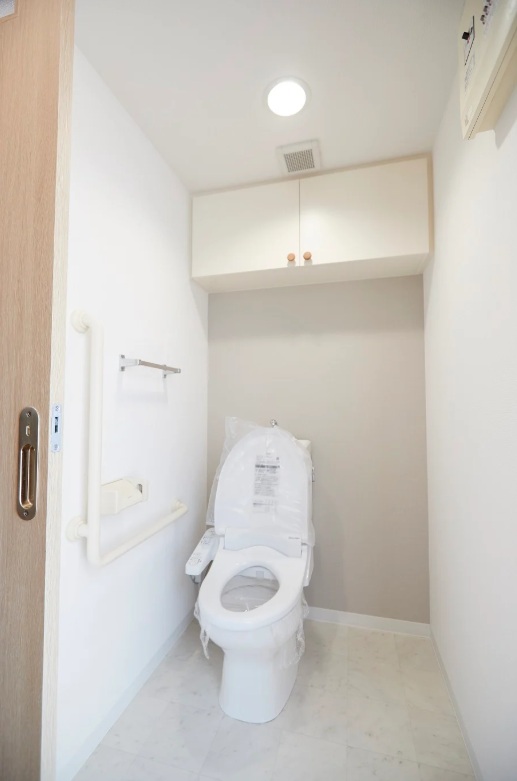 地下鉄御堂筋線 長居駅 徒歩9分 13階建 築22年のトイレ写真