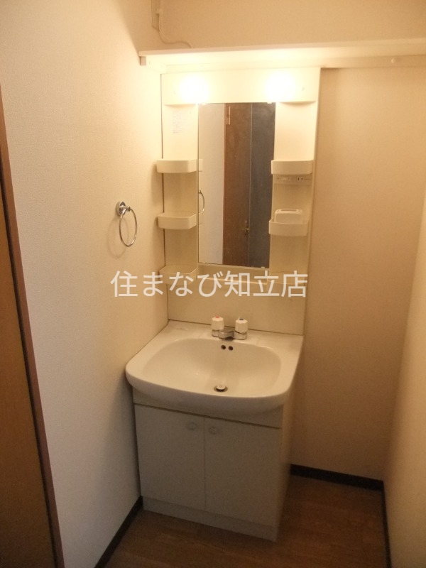 洗面設備　同型タイプ
