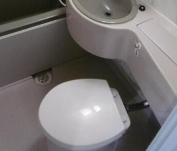 東急世田谷線 上町駅 徒歩5分 2階建 築39年のトイレ写真