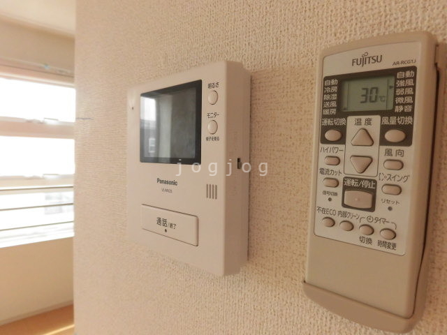 セキュリティ　モニター付きインターホンで来客確認も安心です！