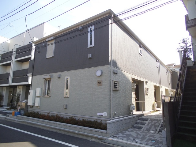 エントランス　シックな色あいがいいですね！