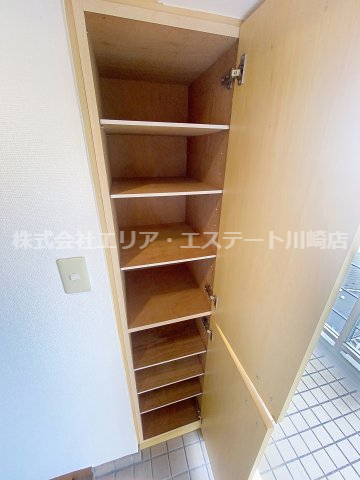 収納　シューズBOX