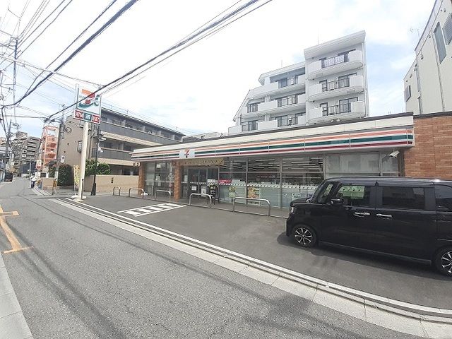 コンビニ　セブン　大宮平和通り店（コンビニ）まで45m