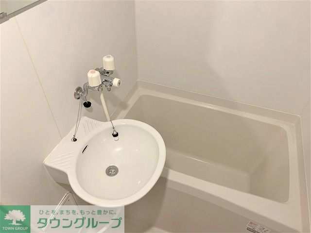 京成本線 勝田台駅 徒歩12分 2階建 築19年の風呂写真
