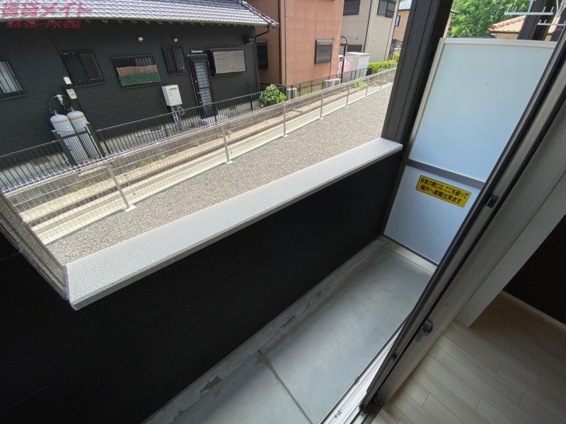 バルコニー　別部屋反転画像参考