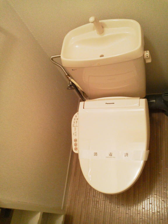 ＪＲ羽越本線 鶴岡駅 徒歩41分 2階建 築29年のトイレ写真