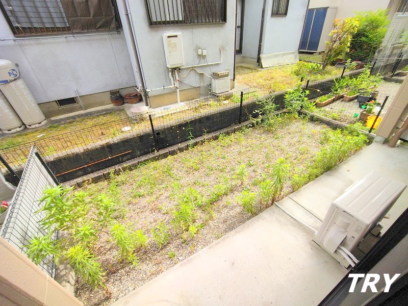 庭　南向きの専用庭