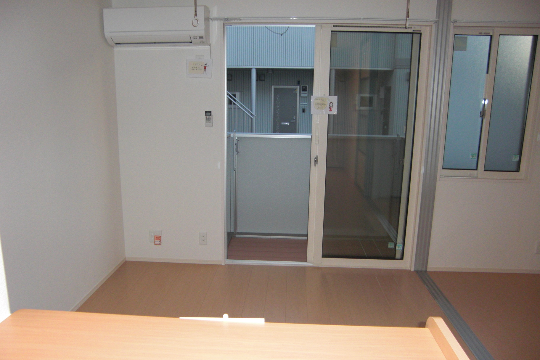 居室・リビング　南面リビングで日当たり良好☆広さ8帖です！