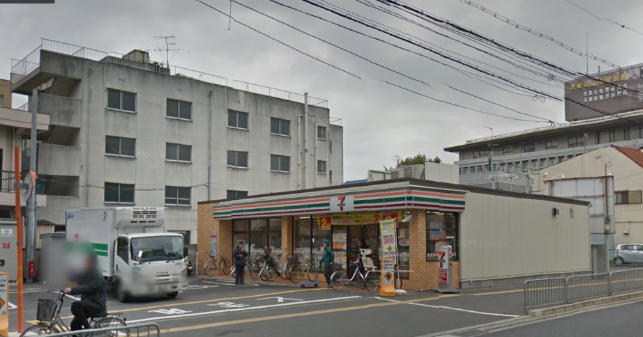 コンビニ　セブンイレブン大東市役所前店（コンビニ）まで334m