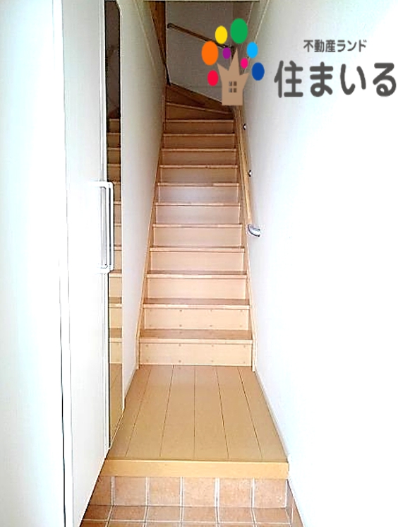 玄関　※写真は同型タイプとなります
