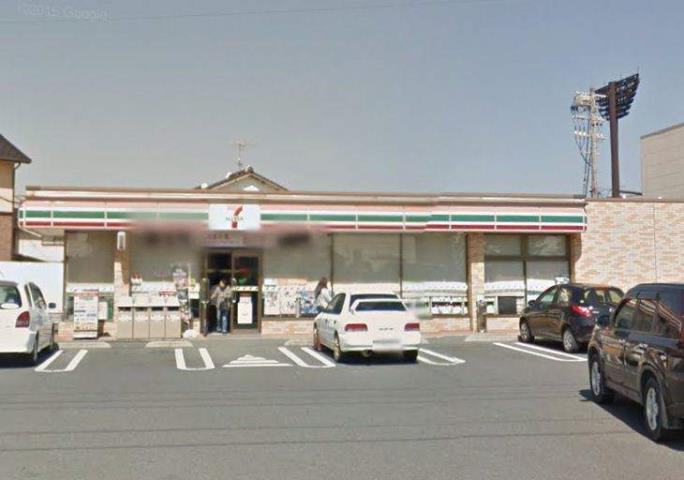 コンビニ　セブンイレブン（コンビニ）まで956m