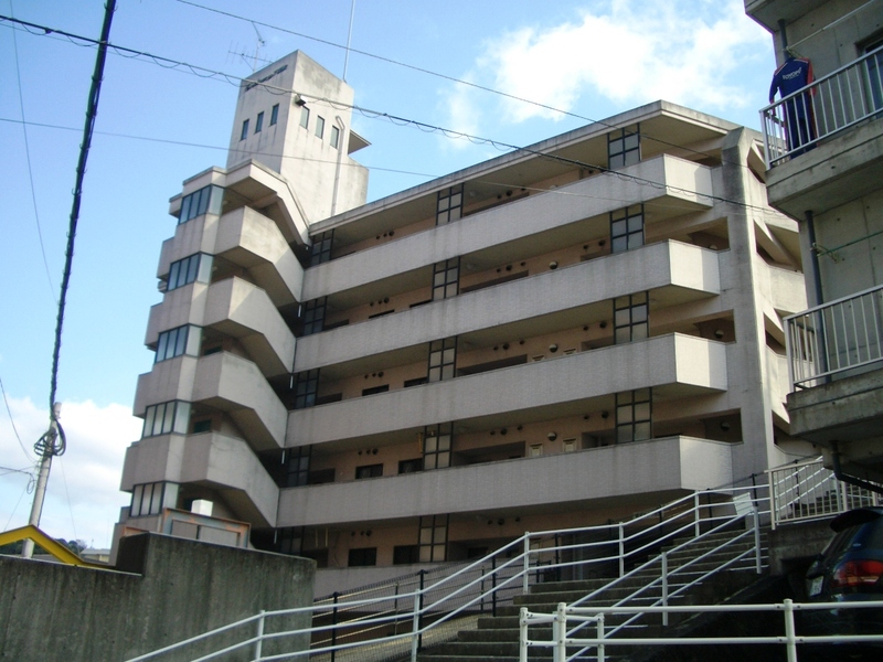 長崎市葉山のマンションの建物外観