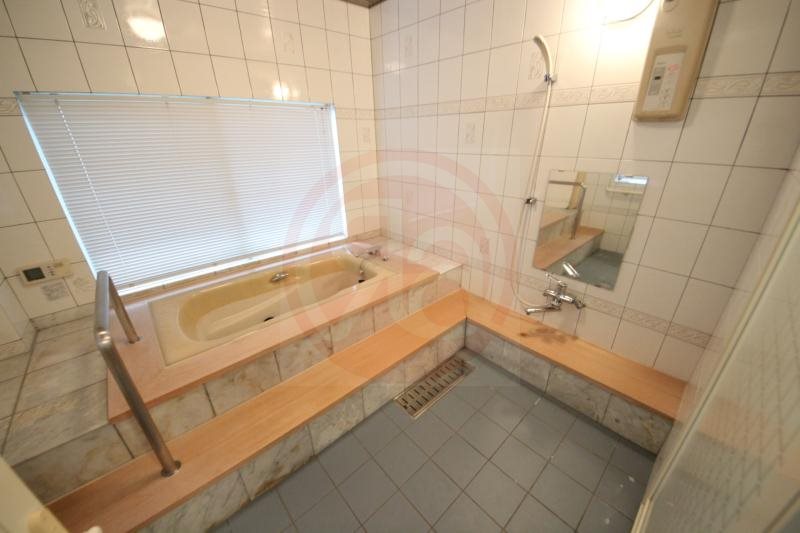 バス・シャワールーム　日々の暮らしに欠かせないお風呂です