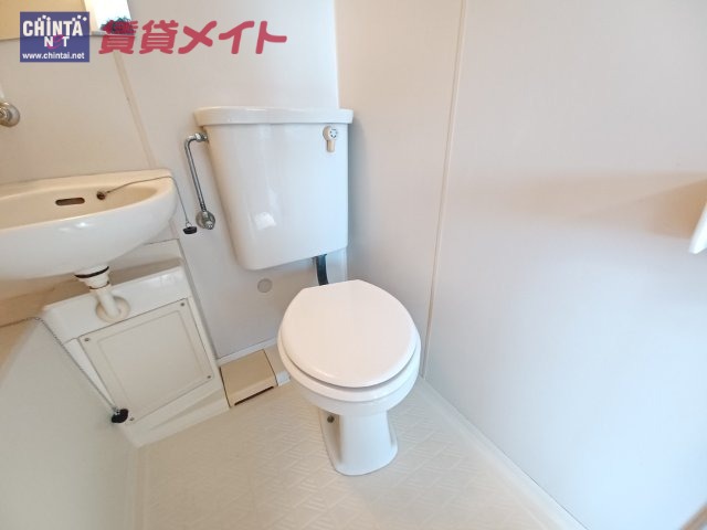 【鈴鹿市若松北のマンションのトイレ】