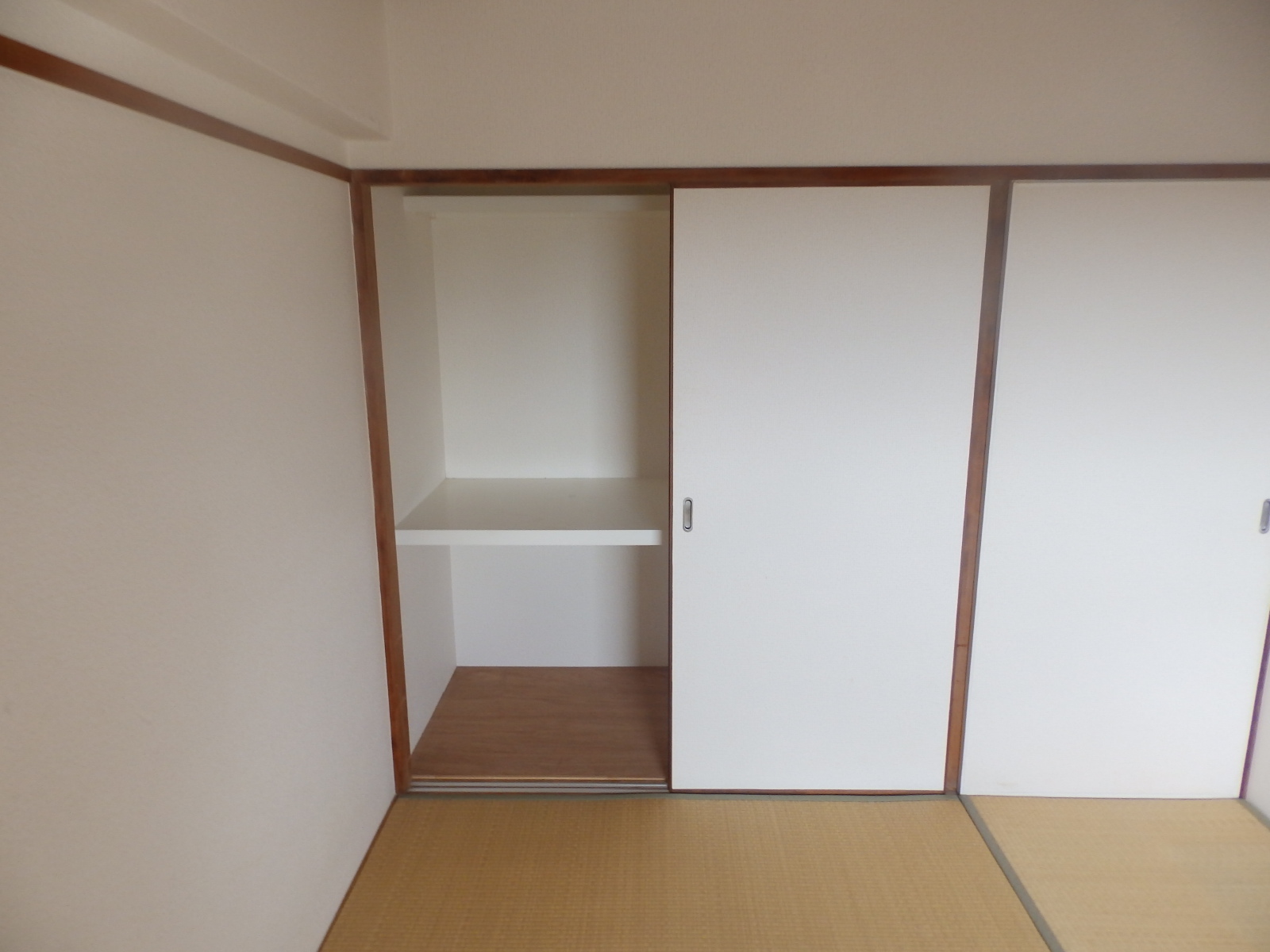 収納　押入