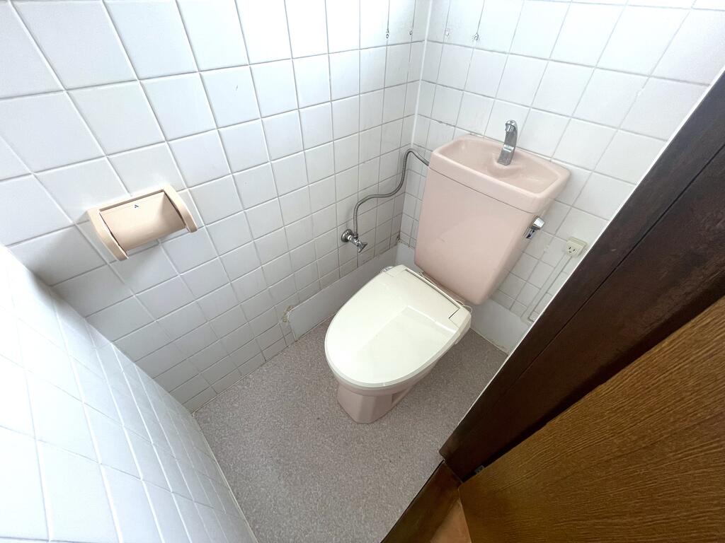 角渕貸家のトイレ写真