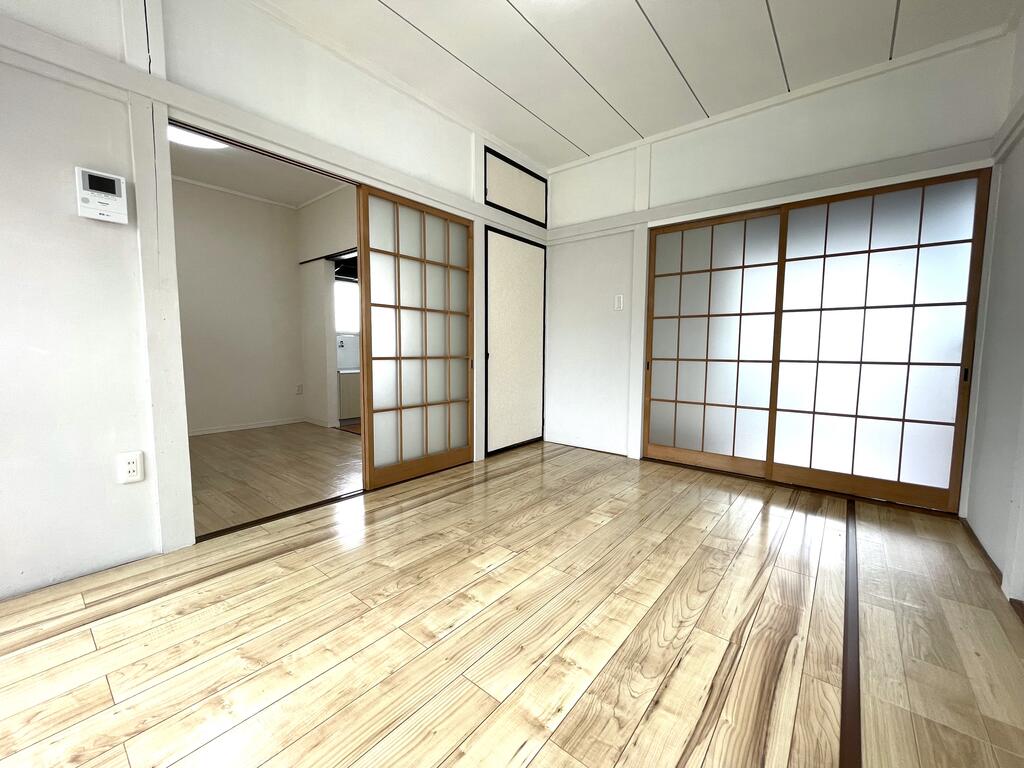 角渕貸家の居間写真