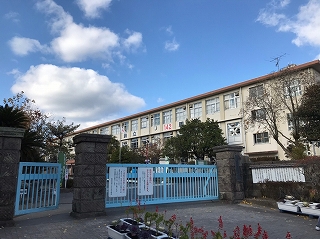 【伊敷中央ビルの小学校】