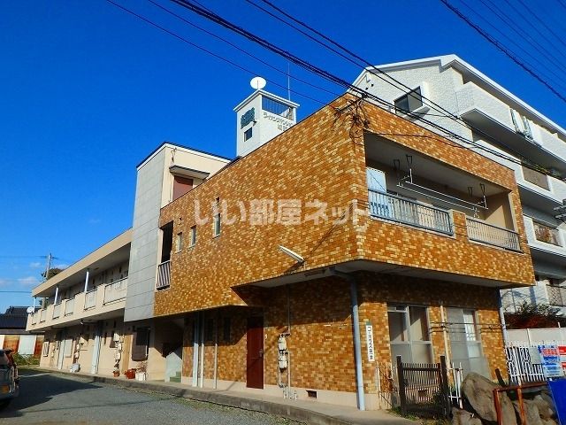 【コーポラス荒井の建物外観】