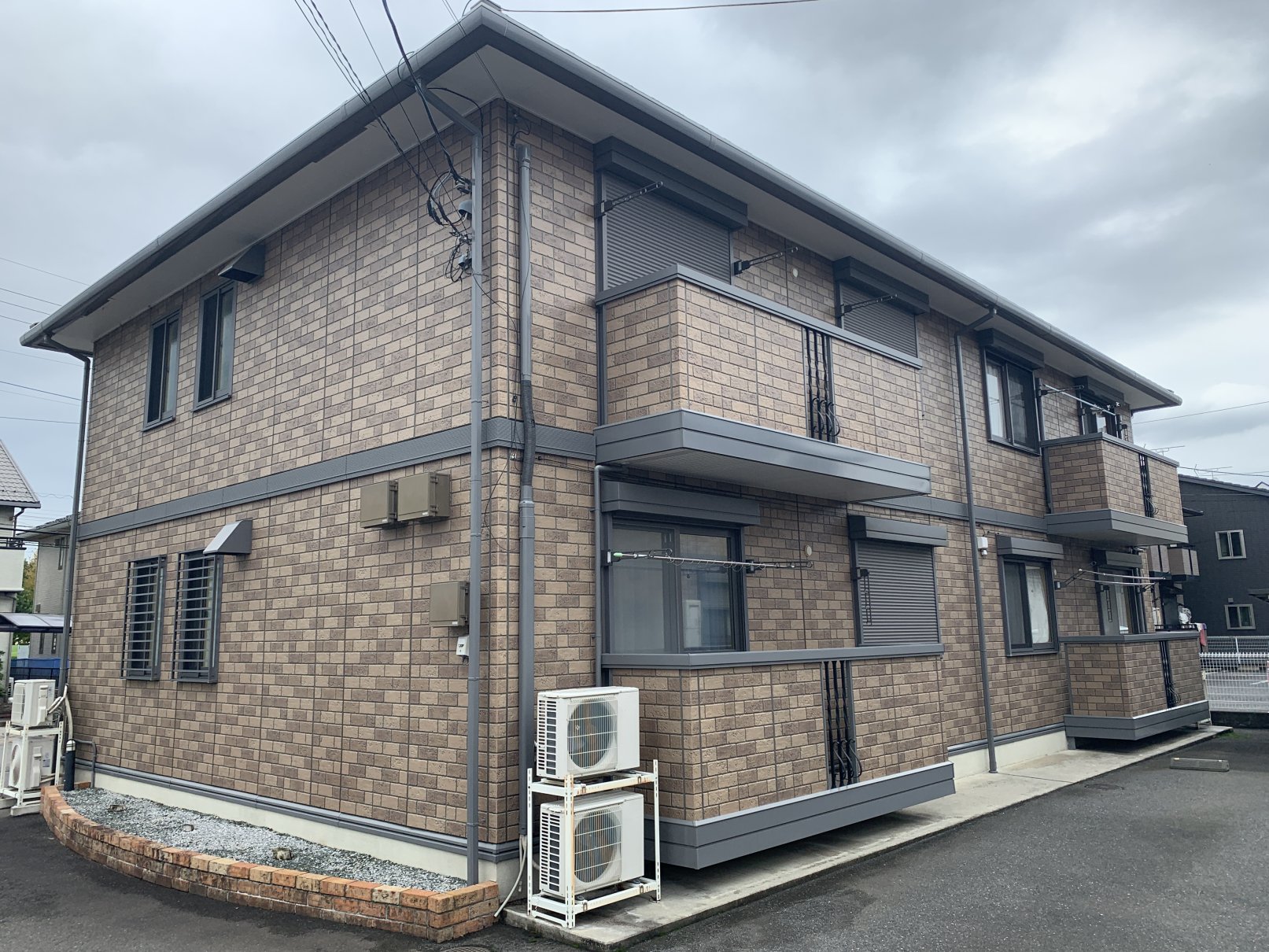 建物外観　南向きで日当たり良好　角部屋