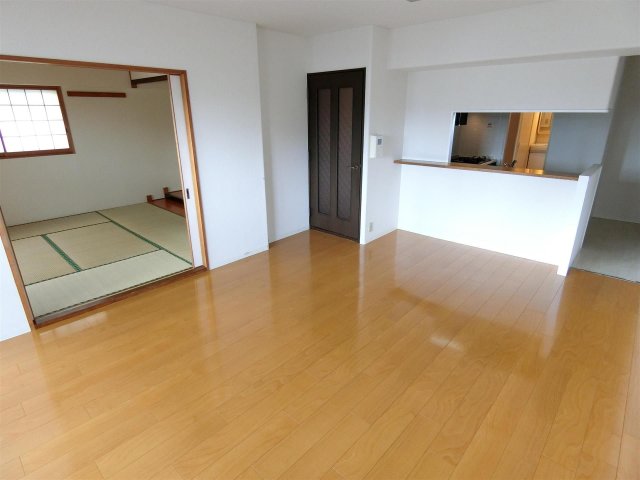 居室・リビング　居間です