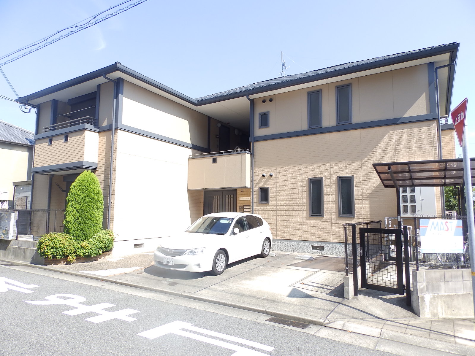 建物外観　静かな住宅街