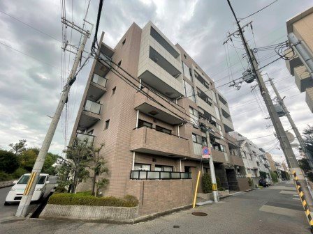 【尼崎市南武庫之荘のマンションの建物外観】