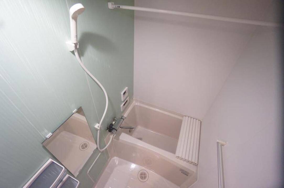 バス・シャワールーム　浴室