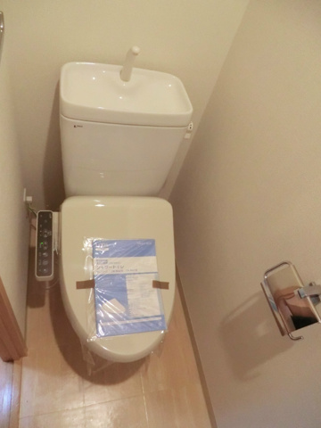 トイレ　※別部屋の参考写真です。