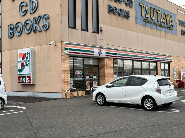 コンビニ　セブンイレブン音更木野大通西店（コンビニ）まで148m