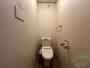 トイレ　トイレはウォシュレット機能付きです。安心して使用できますね。