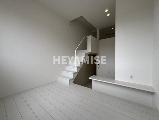 居室・リビング　※別号室の室内写真※