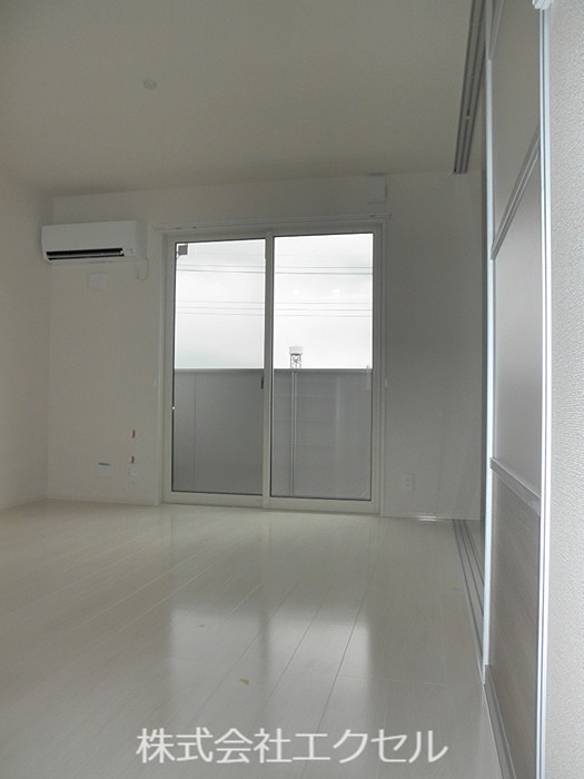 居室・リビング　エアコン完備。