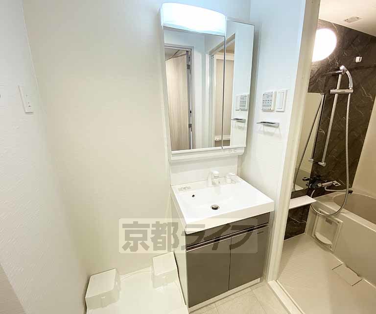 洗面設備　独立洗面台