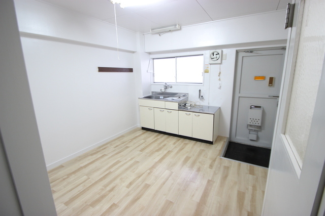 居室・リビング　※別部屋の写真です