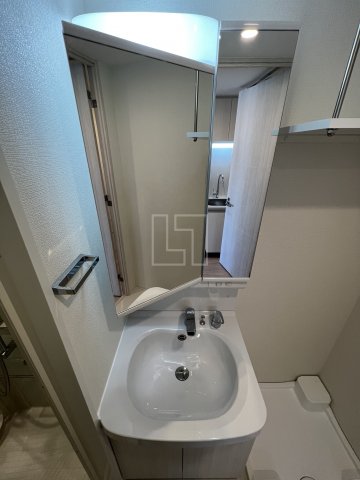 洗面設備　レジュールアッシュNAMBA　独立洗面化粧台