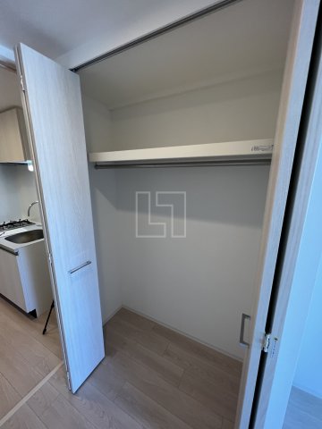 収納　レジュールアッシュNAMBA　クローゼット