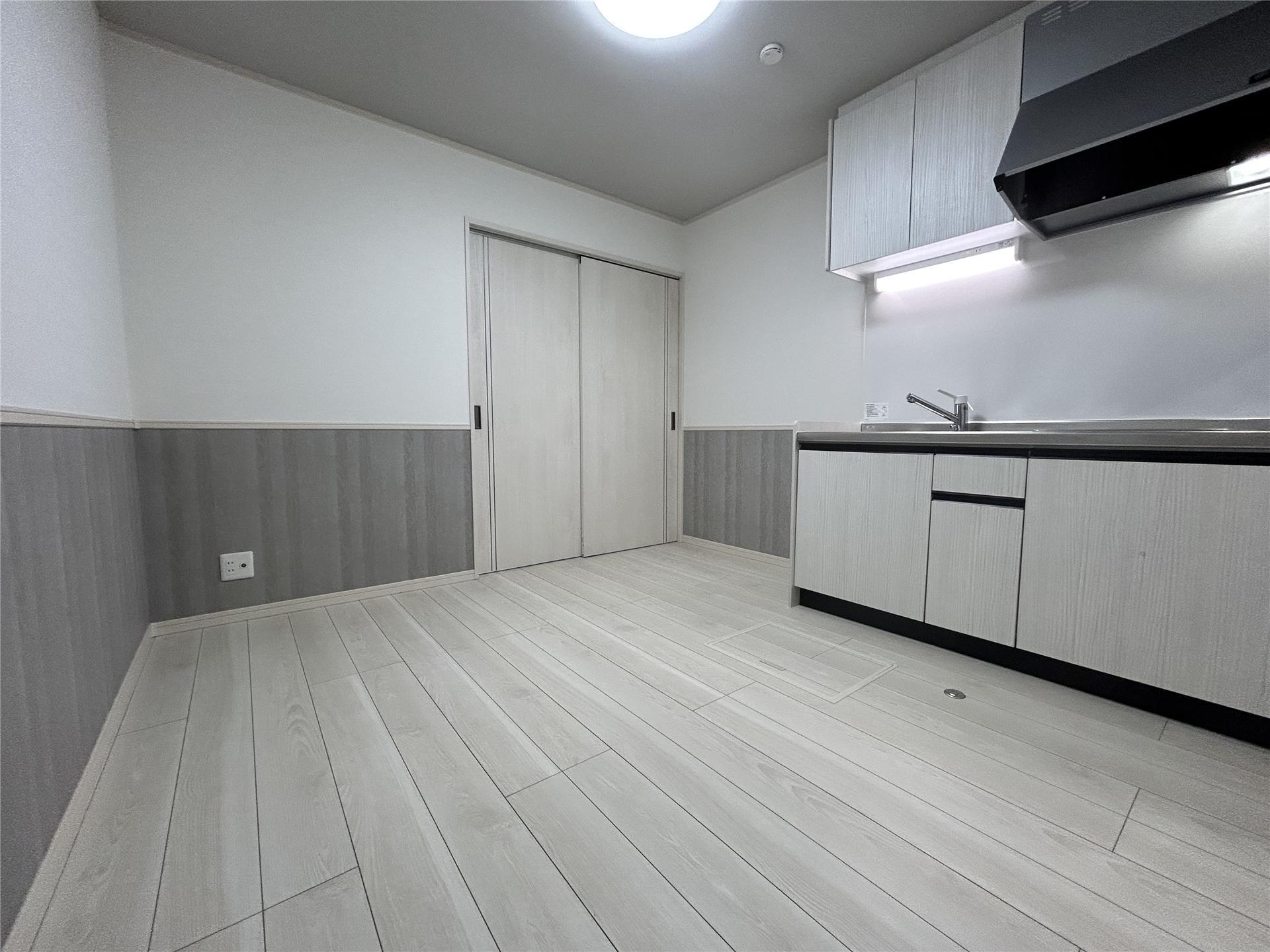 居室・リビング　6.4帖のダイニングキッチンです