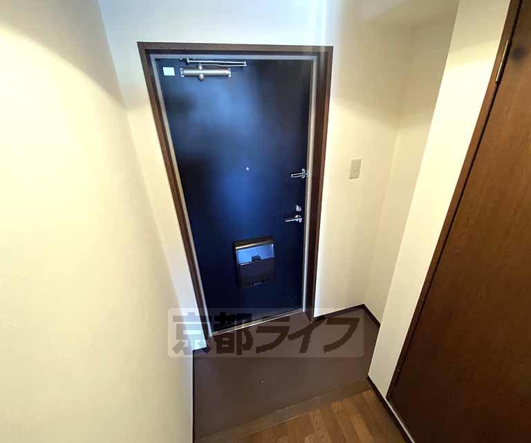 玄関　大きな段差がありません