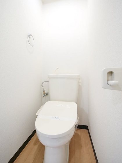 トイレ　※他号室の写真です。