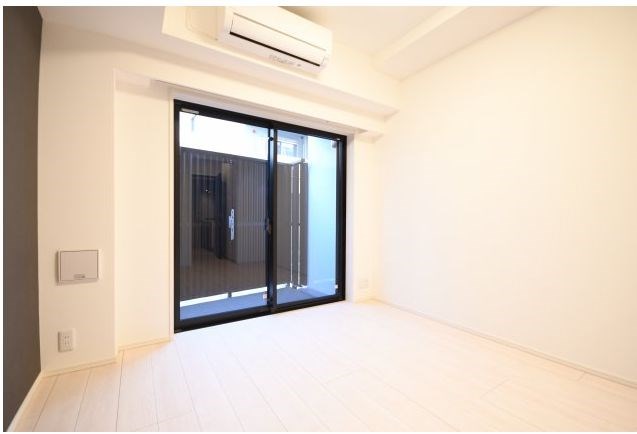 居室・リビング　別号室参考写真