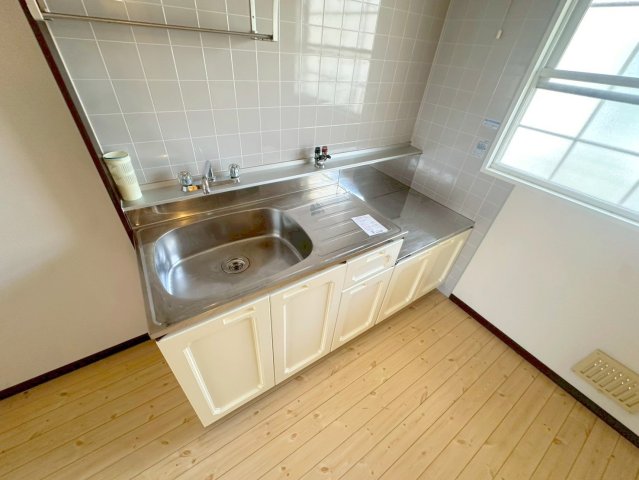 キッチン　あなたの好みに合わせたコンロを置いてくださいね。