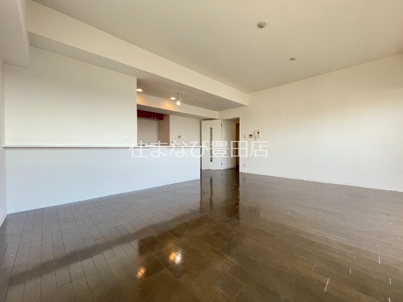 居室・リビング　別室同型写真／反転