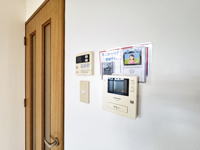 セキュリティ　モニター付きインターホン