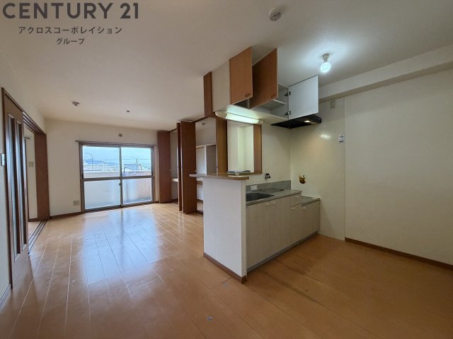 居室・リビング　明るいリビング