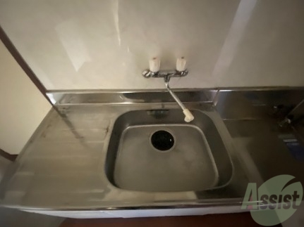 洗面設備　こちらの洗面台で、朝の身支度もばっちりです。