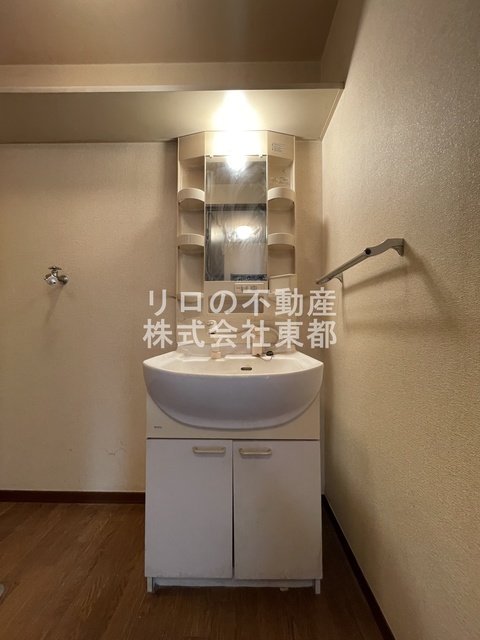 洗面設備　嬉しい洗面台は独立タイプ！