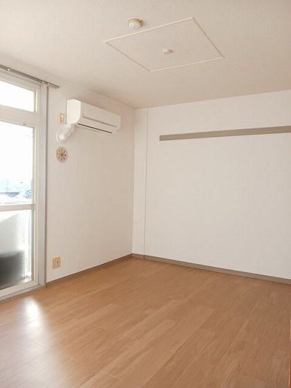 居室・リビング　※別部屋の写真です