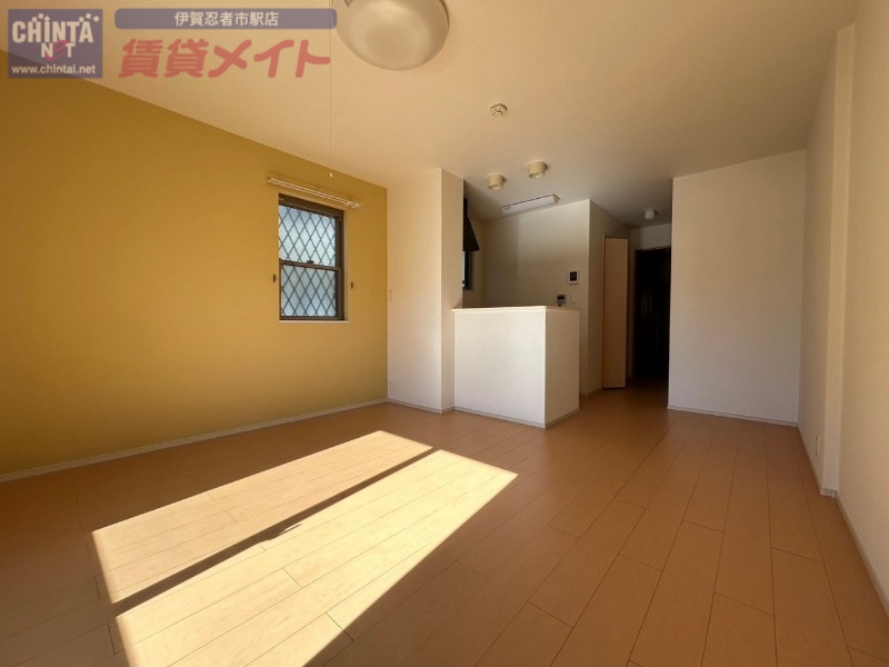 居室・リビング　同型参考写真